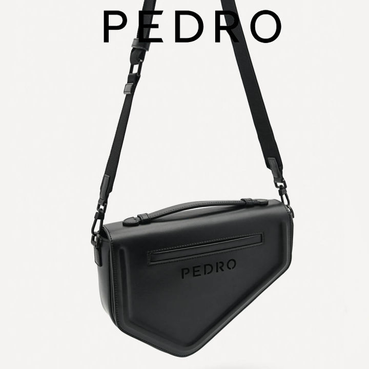 %5BPedro%5D%20Singapore%20Preorder%20Taper%20Sling%20Bag%20-%20Black%20-%20Image%204