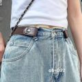 The elastic waist adjustment belt is easy to use and does not hurt the clothes. (1 pc). 