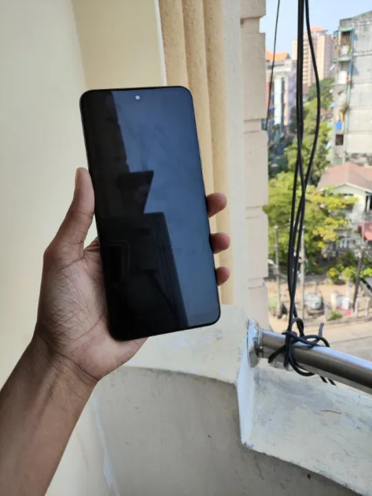 Redmi%20Note%2012%20Pro%205G%20-%20Image%206