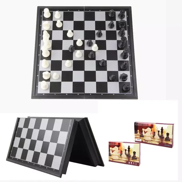 Magnetic%20Chess%20Set%20-%20Image%202