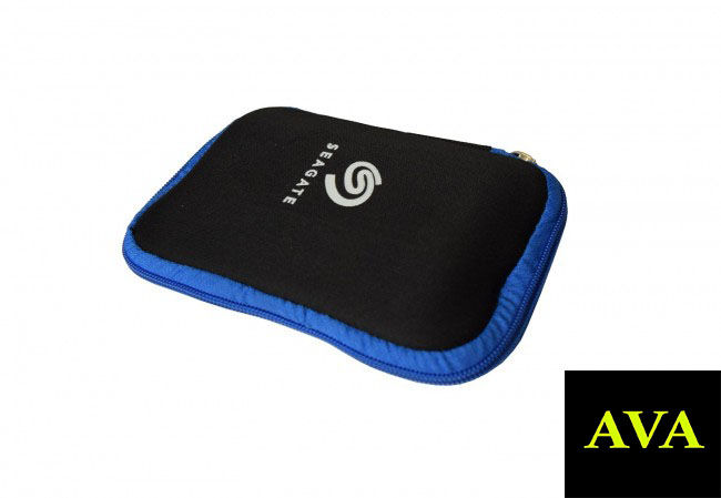Seagate%202.5%20External%20Hard%20Disk%20Soft%20Cover%20bag%20blue%20-%20Image%202