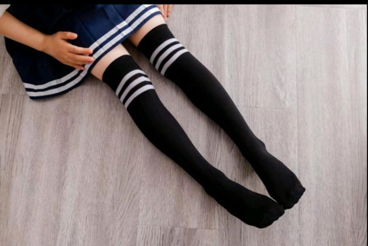 socks(ခြေအိတ်ရှည်)