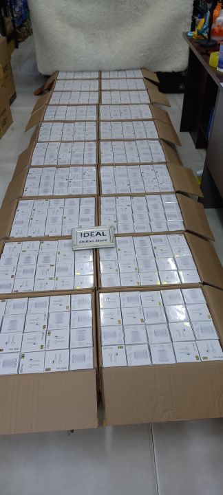 I9S-TWS%20Airpod%20+%20Silicon%20Charging%20Box%20Protector%20and%20Hook%20Wireless%20Earbuds%20-%20Image%209