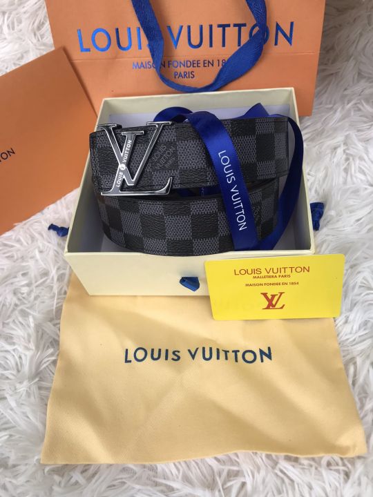 Louis%20Vuitton%20LV%20Initiales%20Reversible%20Belt%20Monogram%20Eclipse%20Taiga%2040MM%20Black%20for%20Men-%20%20Discover%20luxury%20and%20style%20-%20Image%203