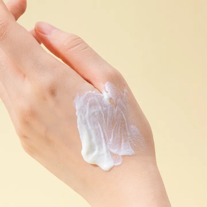 (Preorder)%20beWiLD%20UV%20Booster%20Sunscreen,%20sunscreen%20primer%202in1%20-%20Image%207