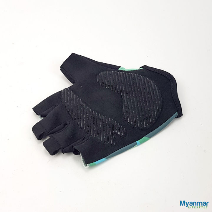 Fingerless%20Gel%20Cycling%20Gloves%20%E2%80%93%20Boodun%20-%20Image%206