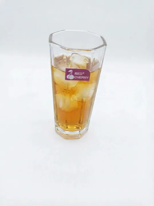 Classic%20Diamond-Cut%20Whiskey%20Glass%20%E2%80%93%20Premium%20Clear%20Glass%20Tumbler%20-%20Image%209