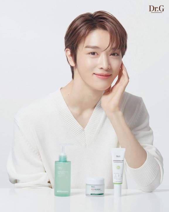 Dr.G%20Red%20Blemish%20Clear%20Soothing%20Cream%2030ml%20-%20Image%208