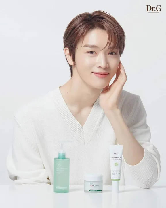 Dr.G%20Red%20Blemish%20Clear%20Soothing%20Cream%2030ml%20-%20Image%208