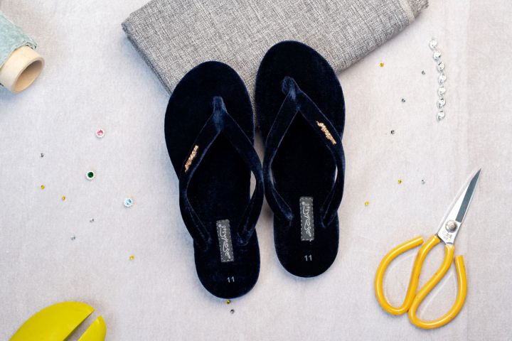 Men%20Slipper%20%E1%80%86%E1%80%84%E1%80%BA%E1%80%95%E1%80%B1%E1%80%AB%E1%80%80%E1%80%BA%20%E1%80%80%E1%80%90%E1%80%B9%E1%80%90%E1%80%AE%E1%80%95%E1%80%AB%E1%80%96%E1%80%AD%E1%80%94%E1%80%95%E1%80%BA%20-%20Image%202