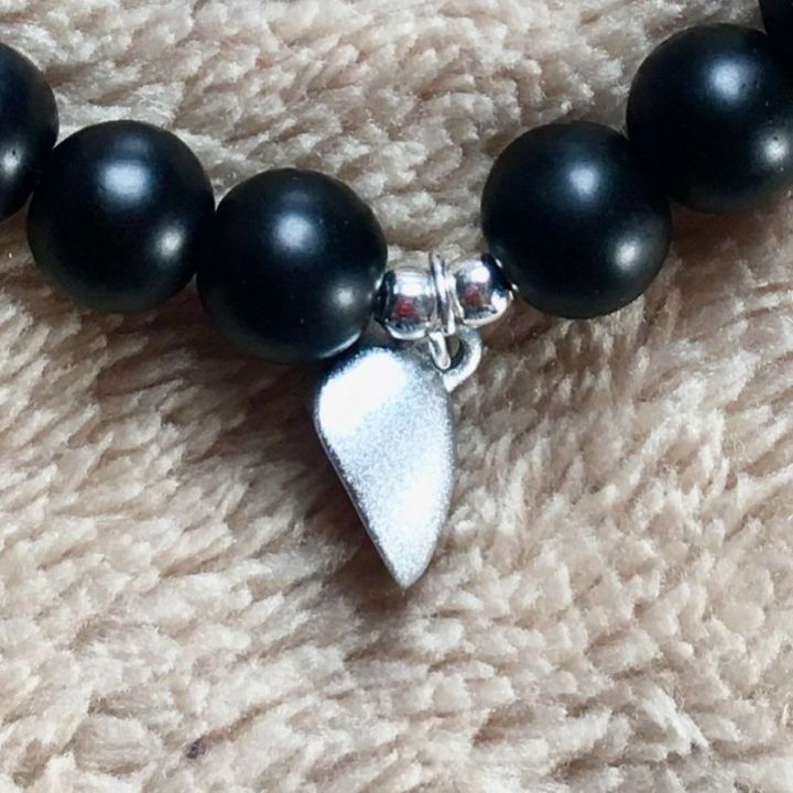 Caring%20Heart's%20Valentines%20Day%20Special:%20Black%20Couple%20Bracelet%20with%20Magnetic%20Heart%20-%20Image%208