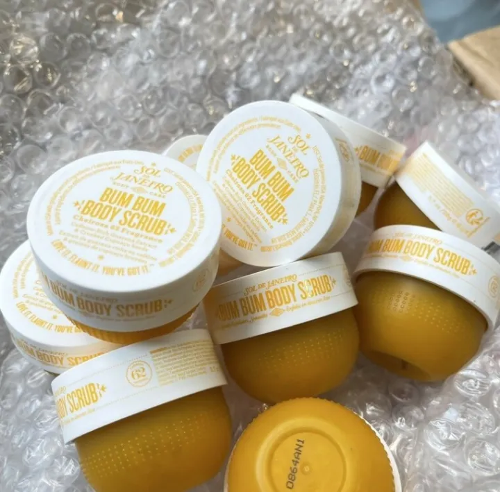 (Preorder)%C2%A0SOL%20DE%20JANERO%20Rio%20Body%20Scrub%2025%20ml.%20Body%20scrub%20with%20a%20texture%20as%20soft%20as%20sand.%20Gently%20exfoliates%20-%20Image%202