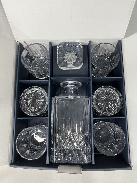 Wine/Whisky%20Premium%20Decanter%20Set%20%E2%80%93%20750ml%20-%20Image%202