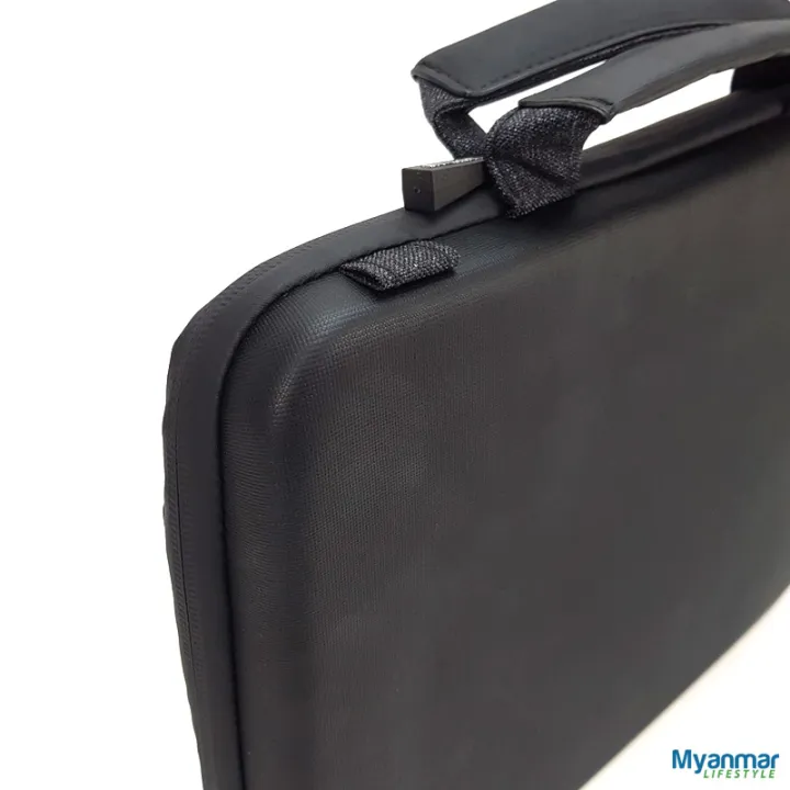 Hard-Shell%20Laptop%20Bag%20-%20Rivacase%20-%20Image%207