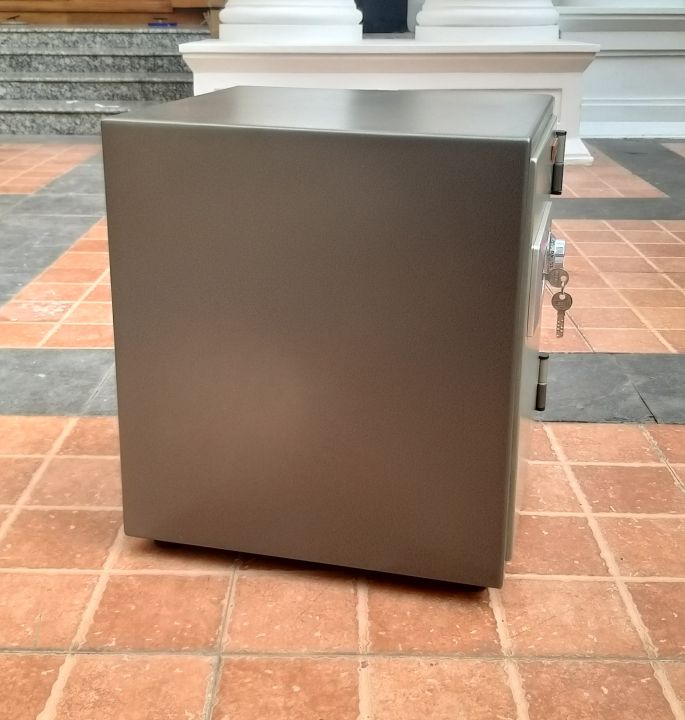 LEECO%20Fire%20Resistant%20Safebox%20One%20Dial%20Key%20with%20One%20Combination%20Lock%202%20Hours%20Rating%2070%20kg%20-%20Image%206