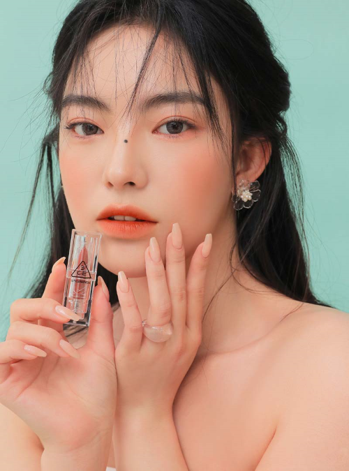 3ce%20soft%20matte%20lipstick%20-giving%20pleasure%20-%20Image%204