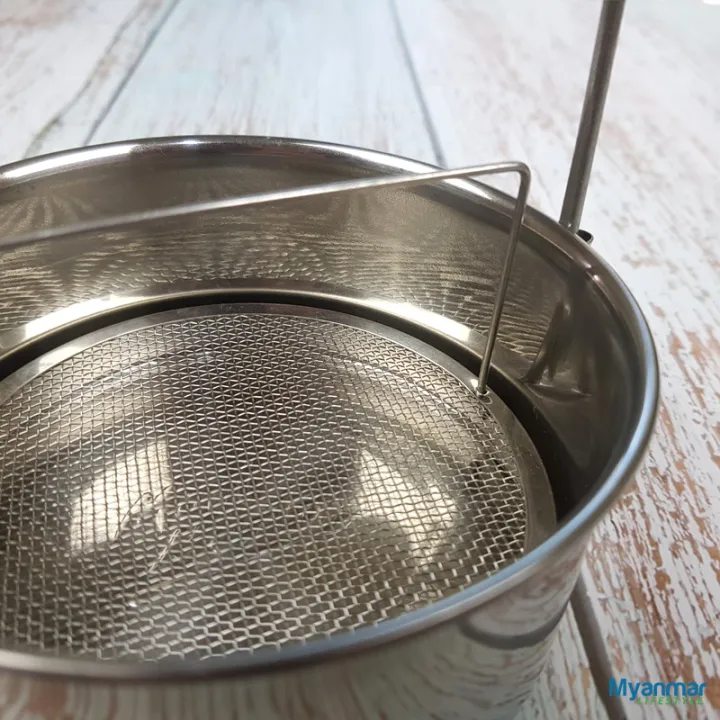 Paintbrush%20Washer%20%E2%80%93%20Stainless%20Steel%20%E2%80%93%20Mont%20Marte%20-%20Image%204