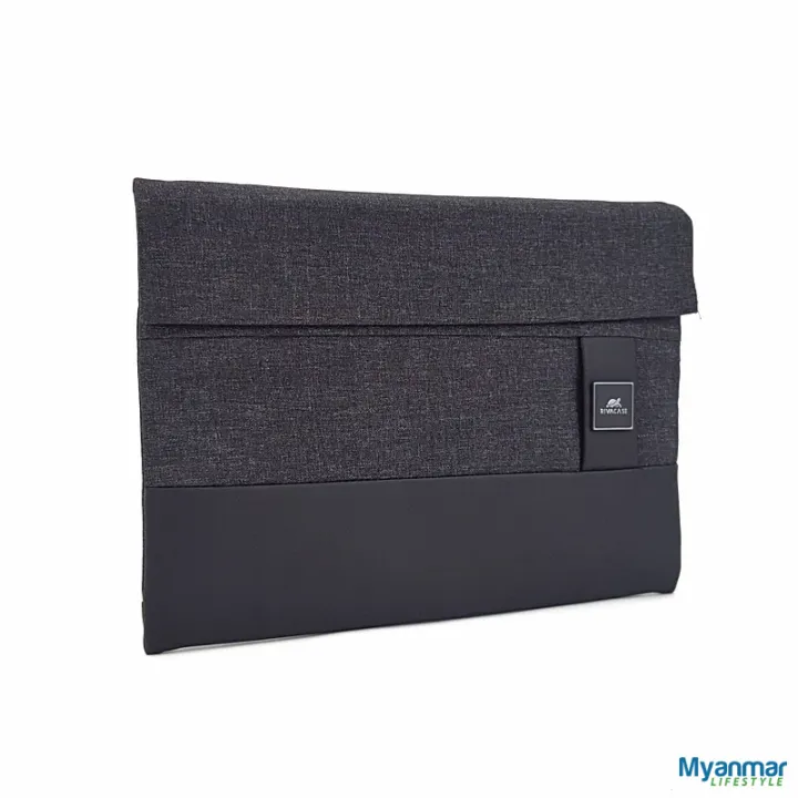 Rivacase%20Slimline%20Laptop%20Sleeve%20-%20Image%203