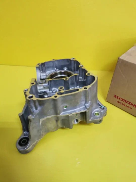 (Preorder)%20Right%20crankcase%20for%20PCX150,%20first%20model,%202012-2014,%20genuine%20Honda,%2011100-KZR-601,%20free%20shipping%20-%20Image%207