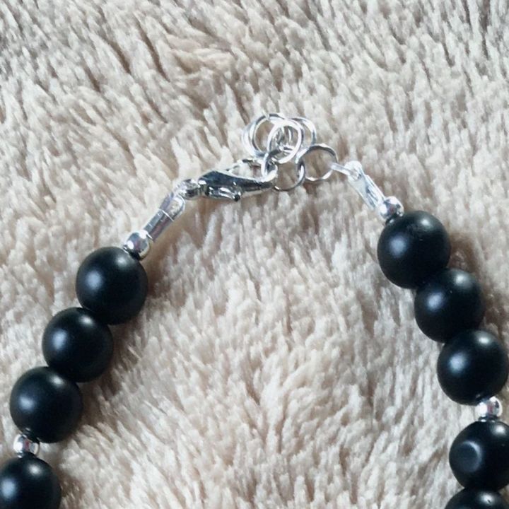 Caring%20Heart's%20Valentines%20Day%20Special:%20Black%20Couple%20Bracelet%20with%20Magnetic%20Heart%20-%20Image%209