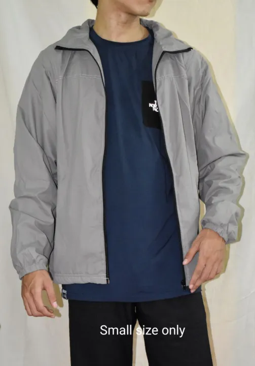 Branded%20Export%20Rain%20Coat%20-%20Unparalleled%20Quality%20and%20Style%20for%20Ultimate%20Comfort%20in%20Every%20Rainy%20Adventure%20-%20Image%204