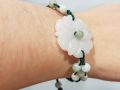 Flower jade bracelet, ကျောက်စိမ်း ပန်းပွင့်လက်ပတ်. 