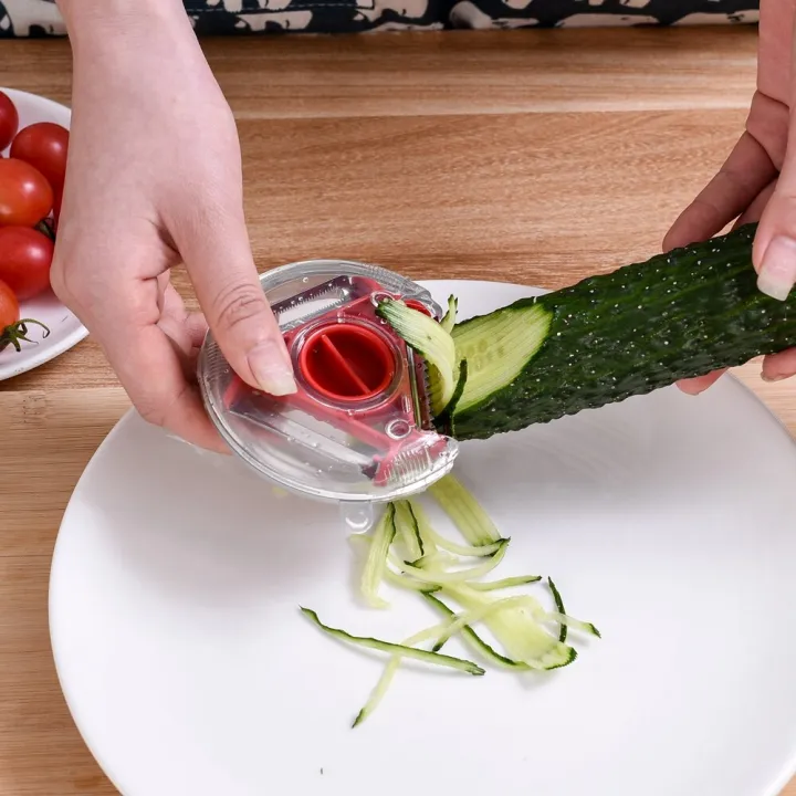 3In1%20Multifunction%20Kitchen%20Tools%20Fruit%20and%20Vegetable%20Peeler%20-%20Image%205