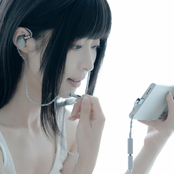 (Preorder)%20MoonDrop%20FreeDSP%20Mini%20Portable%20USB%20DAC/AMP%20by%20Pro%20Gadgets%20-%20Image%205