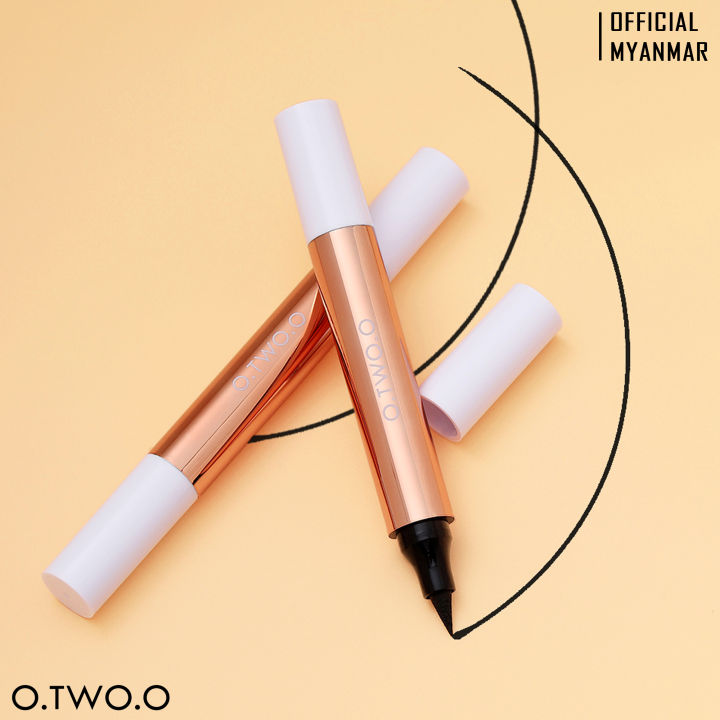 O.TWO.O%20Eyeliner%20Pen%20-%20Image%207