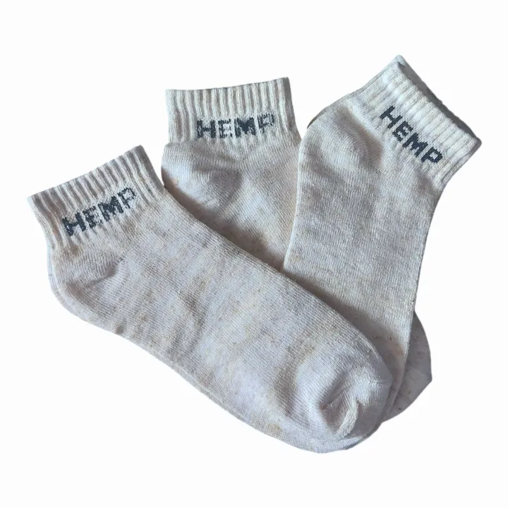 Unisex%20Eco-Friendly%20Hemp%20Socks%20for%20Men%20&%20Women%20%7C%20Sustainable%20&%20Odor-Resistant%20-%20Image%202