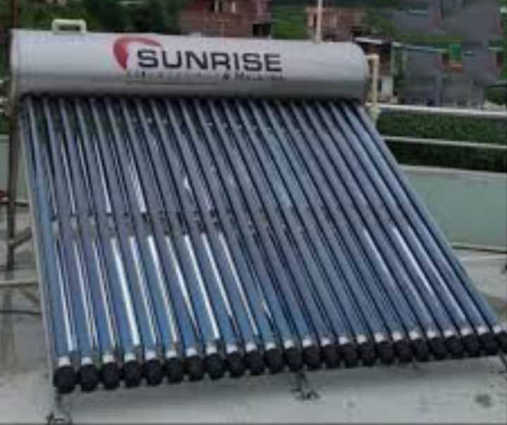 Sunrise%20Solar%20Water%20Heater%2024%20Ts.%20300Ltrs.%20-%20Image%202