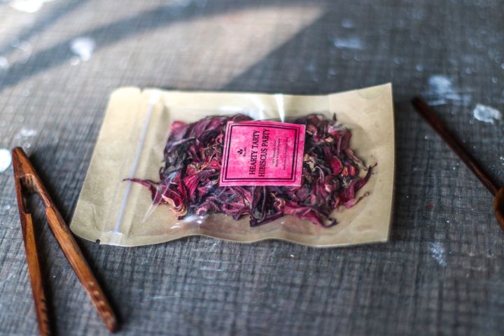 Hibiscus%20Tea%20/%20Hibiscus%20Flower%20Tea%20:%20Hibiscus%20Party%20by%20Tea%20Amo%20Nepal-10%20Grams%20-%20Image%202