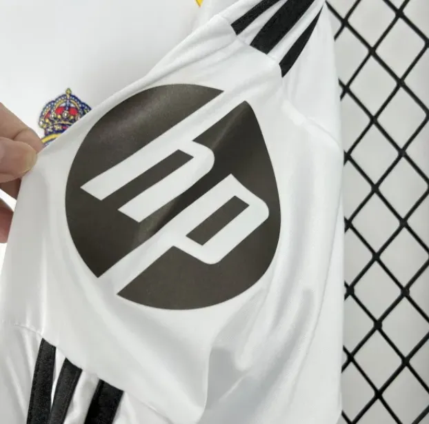 Real%20Madrid%20Away%202024-25-Long%20Sleeve%20Set%20Jerseys%20-%20Image%204