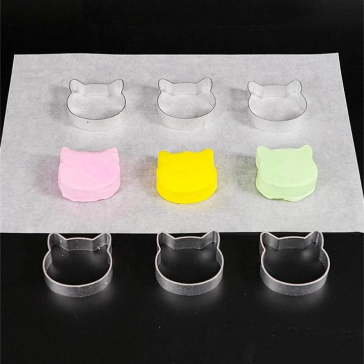 Non-stick%20surface%20-shaped%20cookie%20cutter%20Cute%20Durable%20Assorted%20shapes%20and%20sizes%20Biscuit%20mold%20Easy%20to%20clean%20Aluminium%20alloy%20Pastry%20cookies%20cutter%20for%20Baking%20enthusiasts%20Home%20baking%20Christmas%20cookies%20-%20Image%205