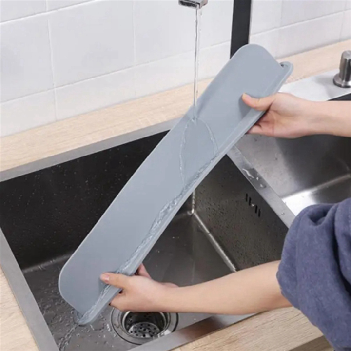 Reusable%20Sink%20Splash%20Guard%20Silicone%20Countertop%20Water%20Baffle%20Prevent%20Water%20Splashing%20Out%20Board%20Bathroom%20Kitchen%20Tool%20Easy%20to%20Use%20-%20Image%206