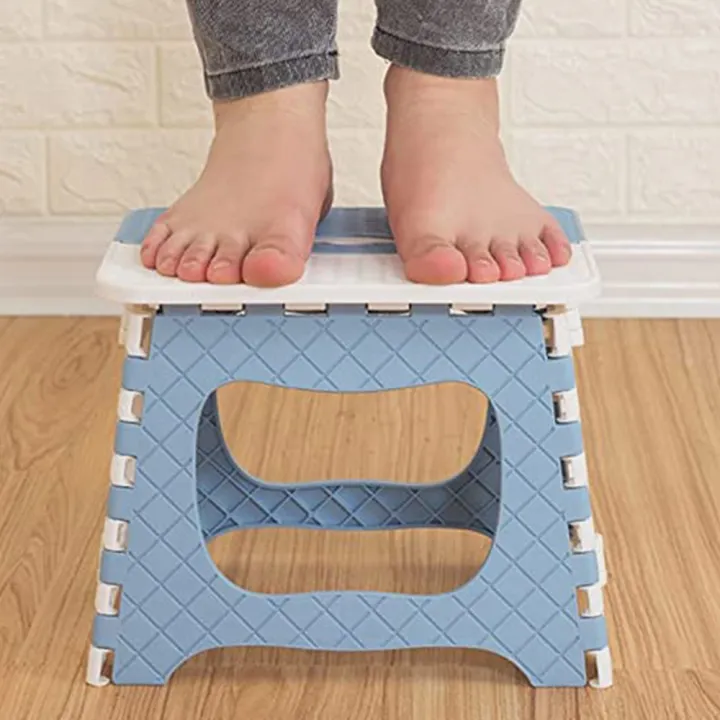 JAERBEE%20Folding%20Step%20Stool%20-%20Portable,%20Small%20Size%20for%20Easy%20Storage,%20Easy%20for%20Adults%20to%20Use%20in%20the%20Bathroom,%20Garden,%20Kitchen%20-%20Image%202