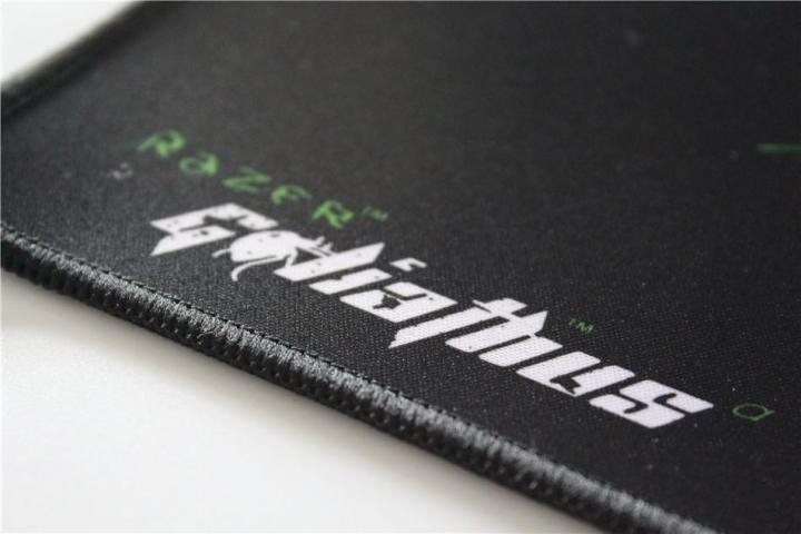 Razer%20Goliathus%20Mouse%20Pad%20Speed%20%E2%80%8B%E2%80%8BMouse%20Pad%20/%20Control%20Version%20Gaming%20Mouse%20Pad%20-%20Image%204