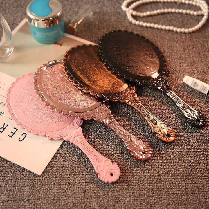 Creative%20Retro%20Makeup%20HD%20With%20Handle%20Women%20Bathroom%20Plastic%20Patterned%20Make%20Up%20Mirror%20Portable%20Handheld%20Antique%20Vanity%20-%20Image%206