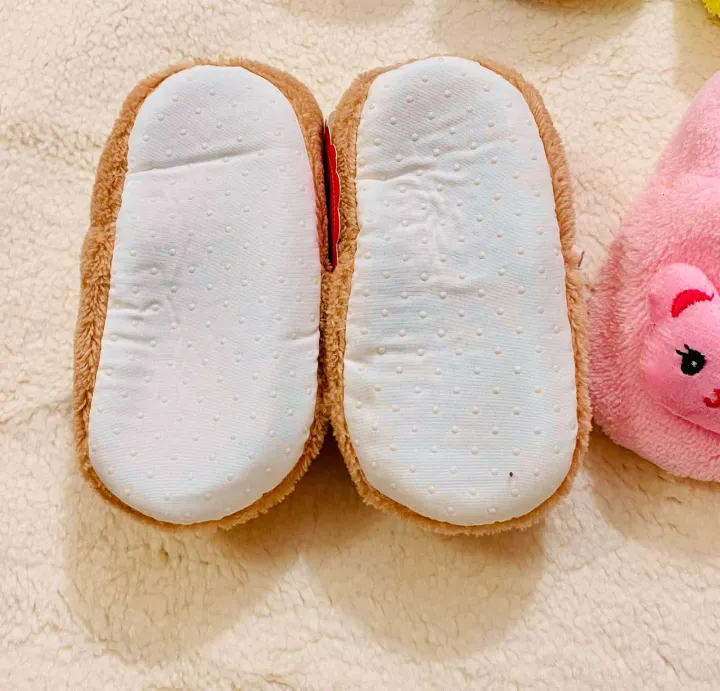 KidsSansar%20-%20Unisex%20Infant%20Baby%20Soft%20Fur%20Shoes%20-%20Image%203