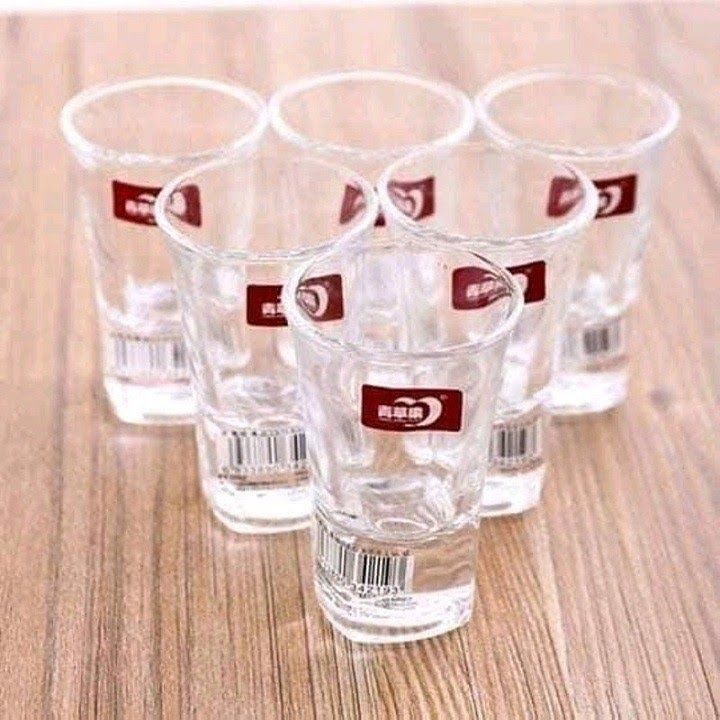 Yujing%20Glass%20Heavy%20Base%20Curved%20Shot%20Glass/%20Tequila,%20Vodka%20Shot%20Glass/%20Set%20of%206%20-%20Image%203