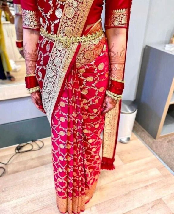Perfect%20Kanjivaram%20Soft%20Art%20Silk%20Red%20Saree%20For%20Women%20Bridal%20Wedding%20Saree%20With%20Blouse%20Piece%20-%20Image%204
