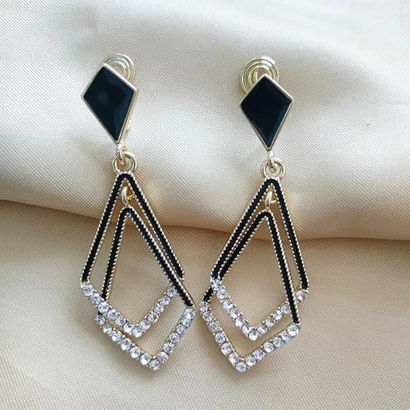1%20Pair%20Simple%20&%20Elegant%20Korean%20Style%20Earrings%20-%20Geometric%20Black%20Double%20Rectangle%20Drop%20Earrings%20With%20Diamond%20Sparks%20-%20Party%20Wear%20&%20Professional%20Wear%20Earring%20For%20Women%20,%20Girls%20&%20Teens%20-%20Image%205
