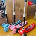 The image display 3-wheel kick scooters with cool and cute cartoons designed for childrens. 