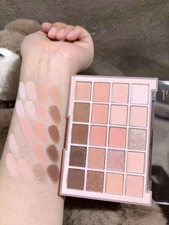KAPEINE%20Palette%20Pearlescent%20Matte%20Full%20Color%20Range%20Daily%20All-in-One%2020-Color%20Eyeshadow%20-%20Image%207
