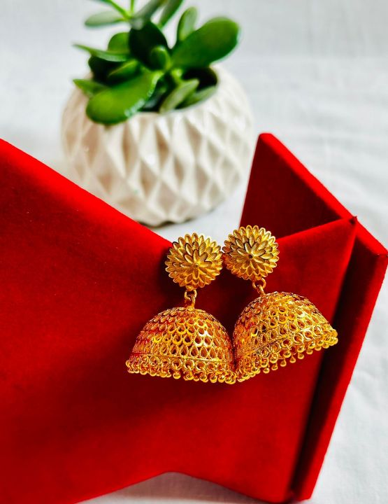 Gold%20Plated%20Pinjara/%20Pinjada%20Earring%20Small%20Jhumka%20For%20Girls%20And%20Women%20-%20Image%202