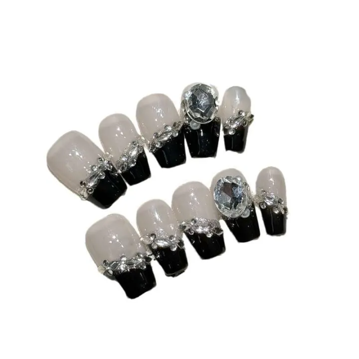 Ruikaman%20has%20a%20crush%20on%20black%20style%20wearable%20that%20appears%20white.%20Finished%20autumn%20and%20winter%20new%20art%20with%20French%20nail%20patches%20-%20Image%205