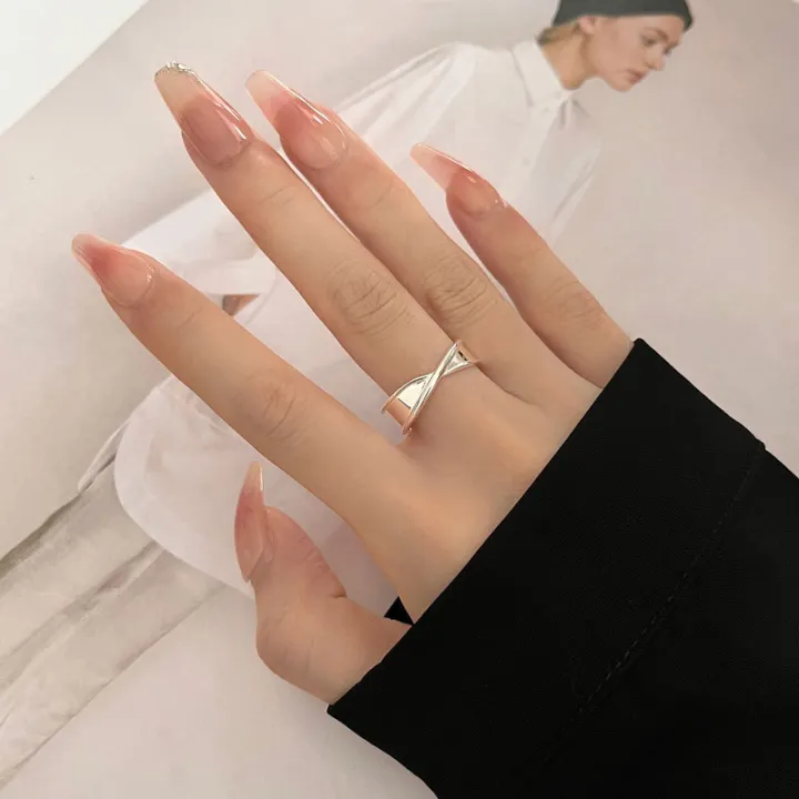 %E3%80%90Mega%20Ring%20Niche%202023%20New%20Fashionable%20Personalized%20Open%20Ring%20Simple%20Plain%20Silver%20Glashness%20-%20Image%204