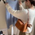 Cute Handbag Suede Shoulder Bag Solid Color Large Capacity Hobo Bag Fashion Ladies Crossbody Bag Autumn and Winter. 