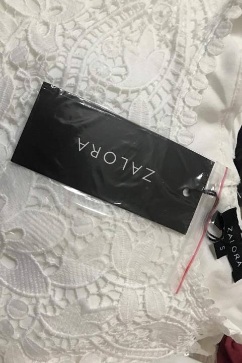 White%20Lace%20Tops%20-%20Image%205