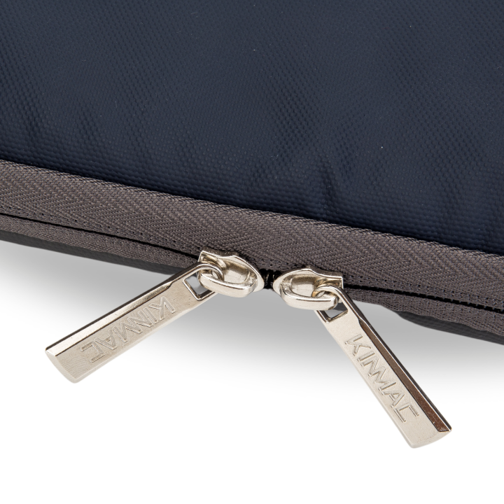 Kinmac%20360%C2%B0%20Cushion%20Protective%20Waterproof%20Laptop%20Sleeve/Case%20with%20Handle%20Compatible%2013.3%20inch%20Laptop%20-%20Image%204